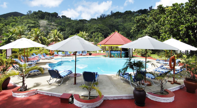 PRASLIN smeštaj disko travel sejšeli